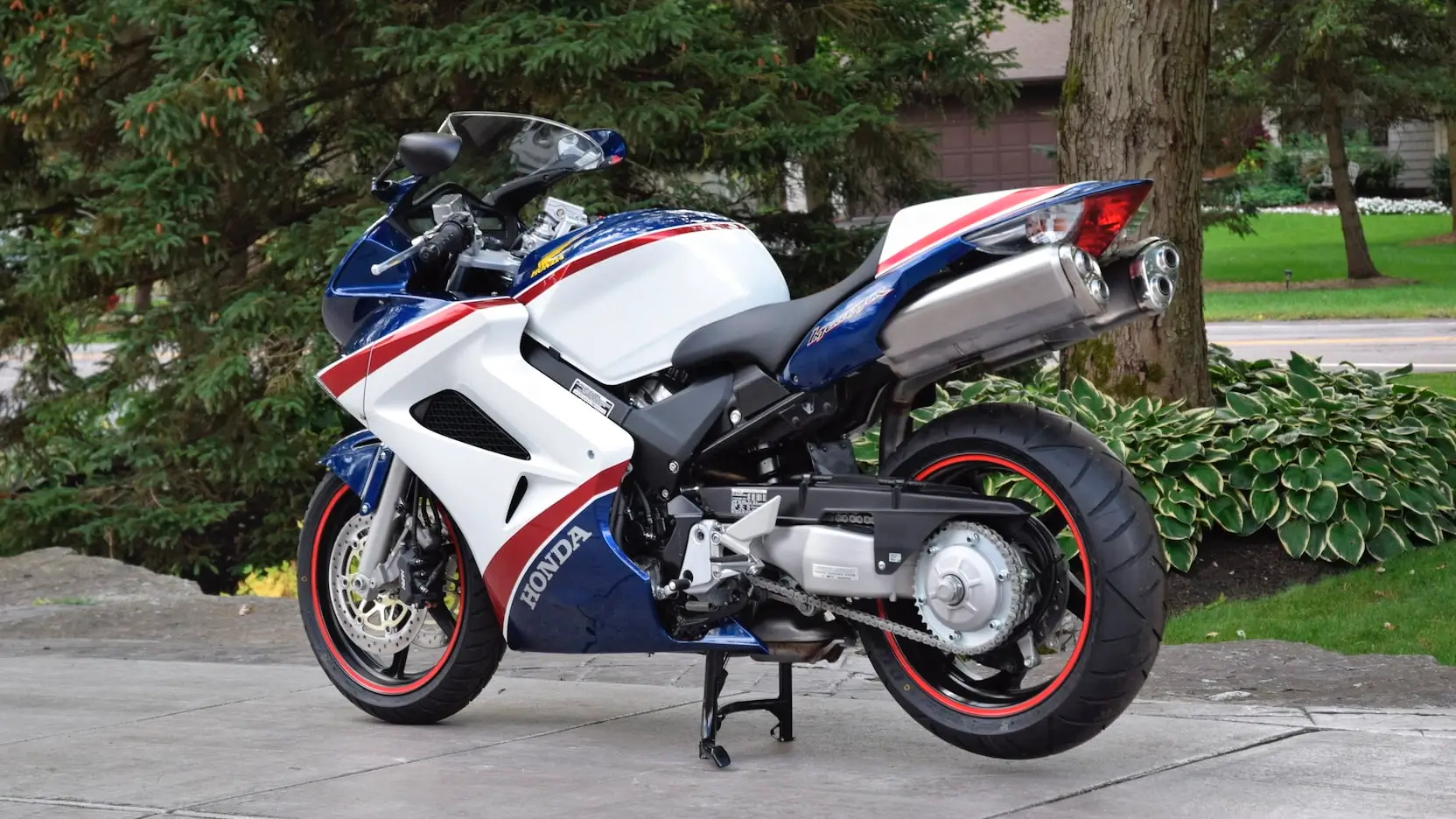 2007-HONDA-VFR800-Interceptor-25th-Anniversary-Edition-5