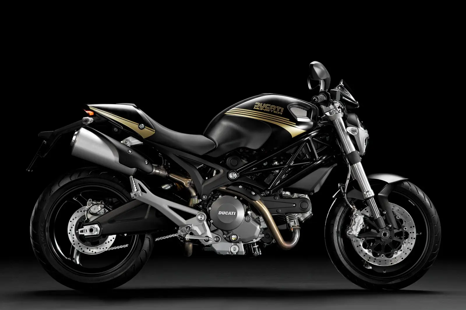 Ducati-Monster-Darmah