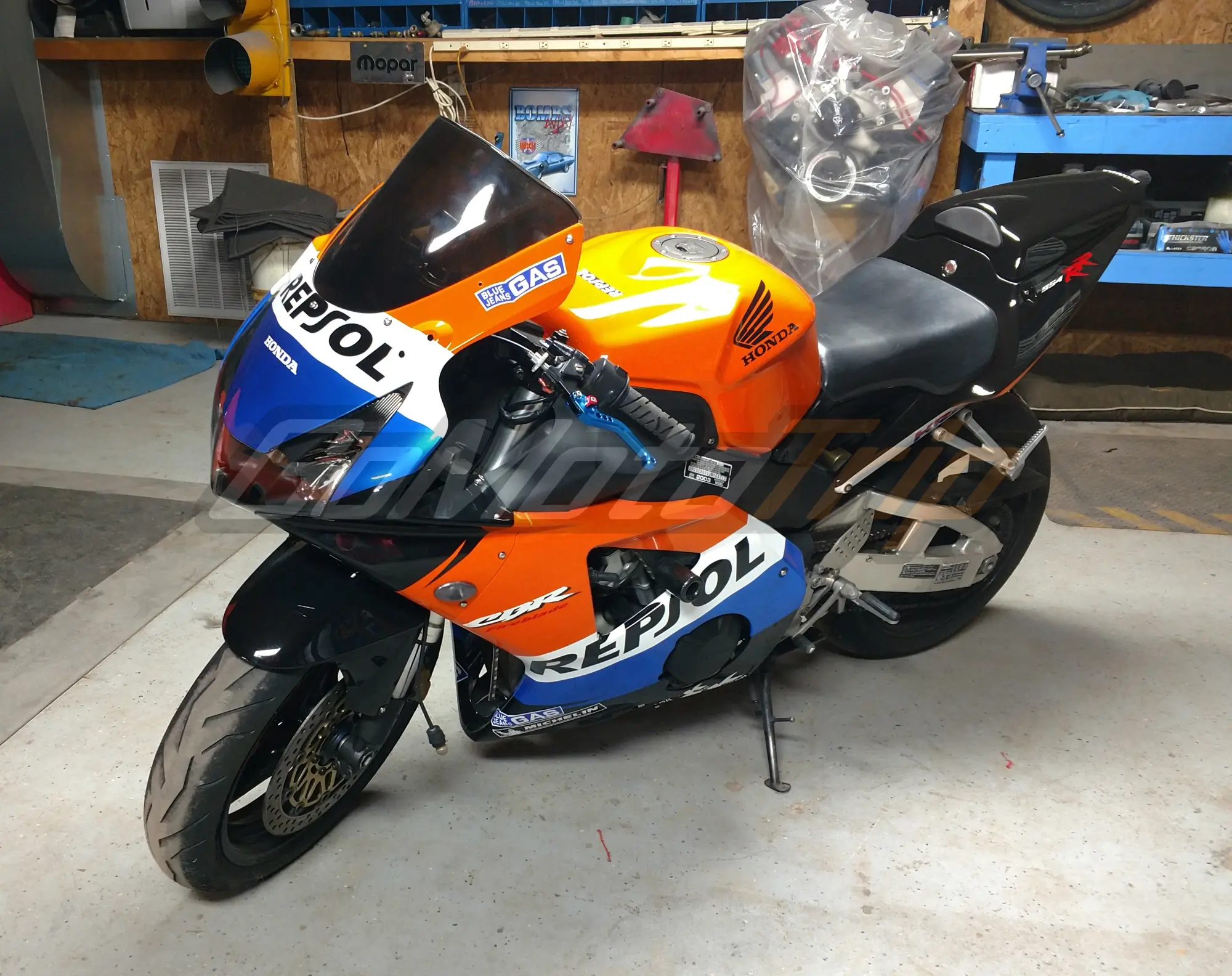 Rider-Review-Travis-CBR954RR-Fairing-1