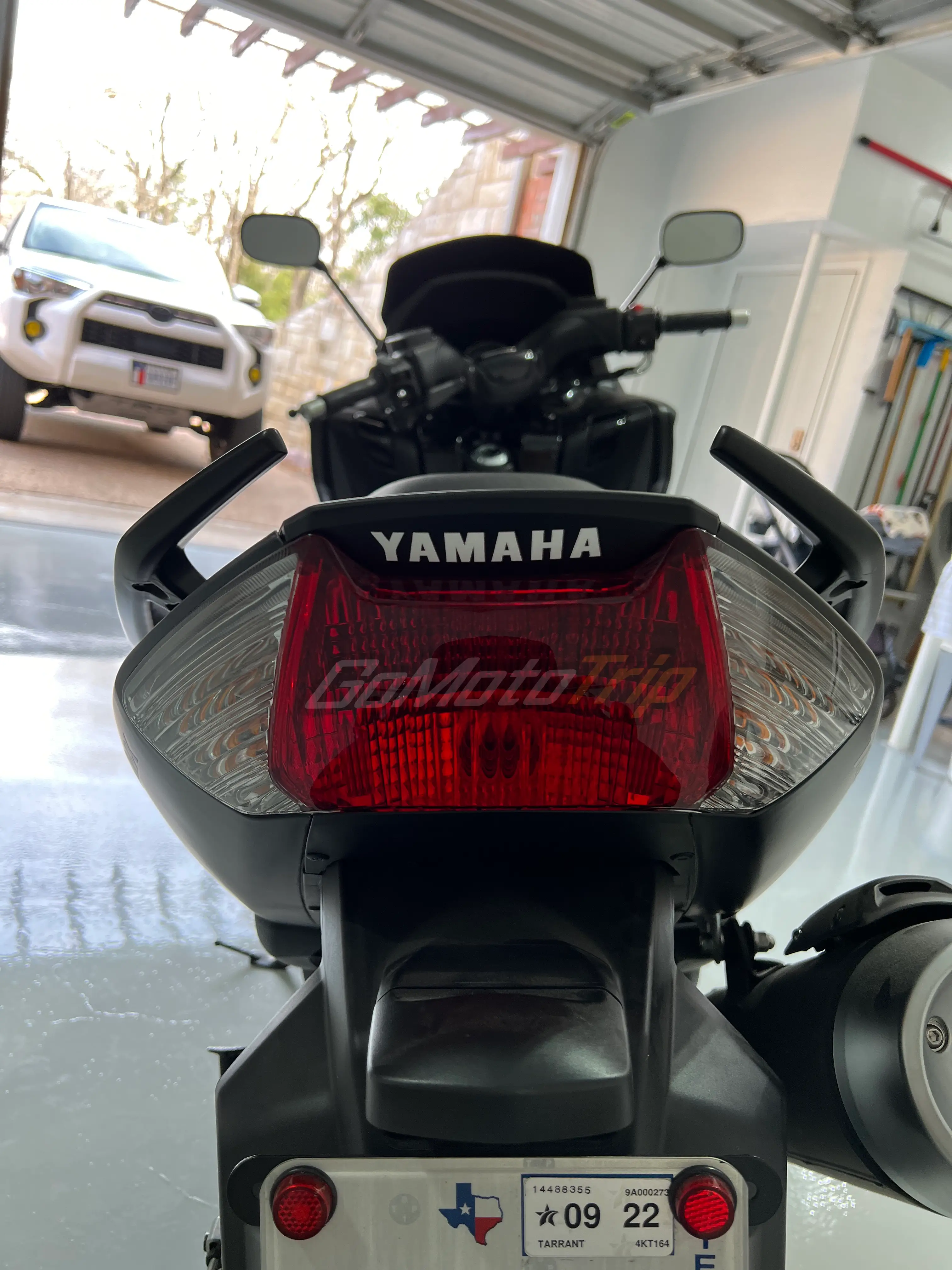 Rider Review 141283 Brad 2008 2011 Yamaha Tmax 500 Black Fairing 4