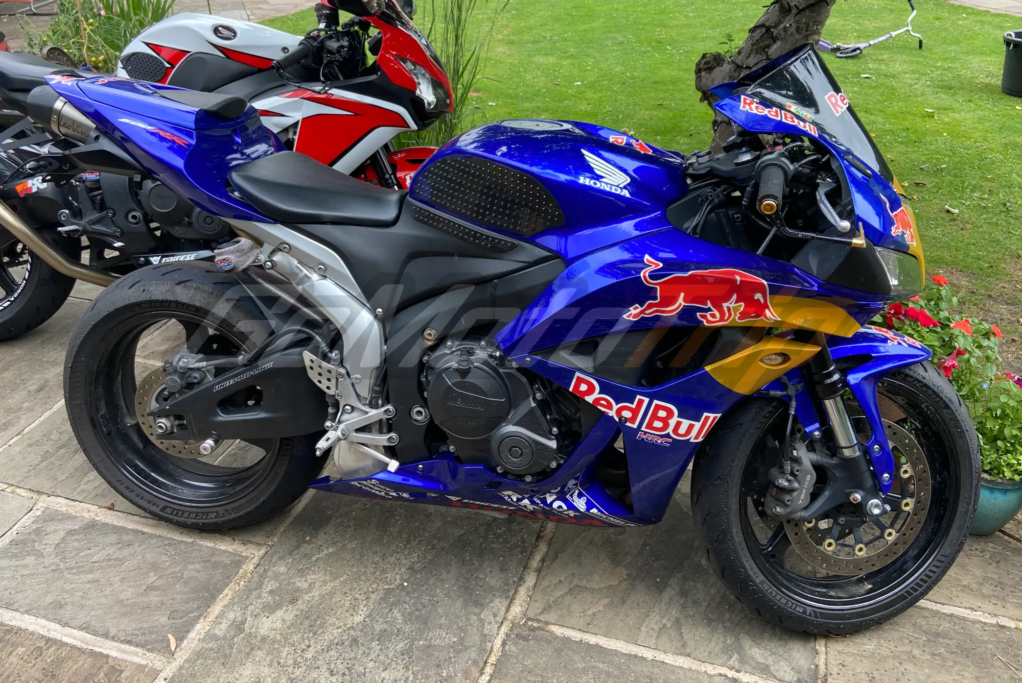 2007-2008-Honda-CBR600RR-Blue-Bull