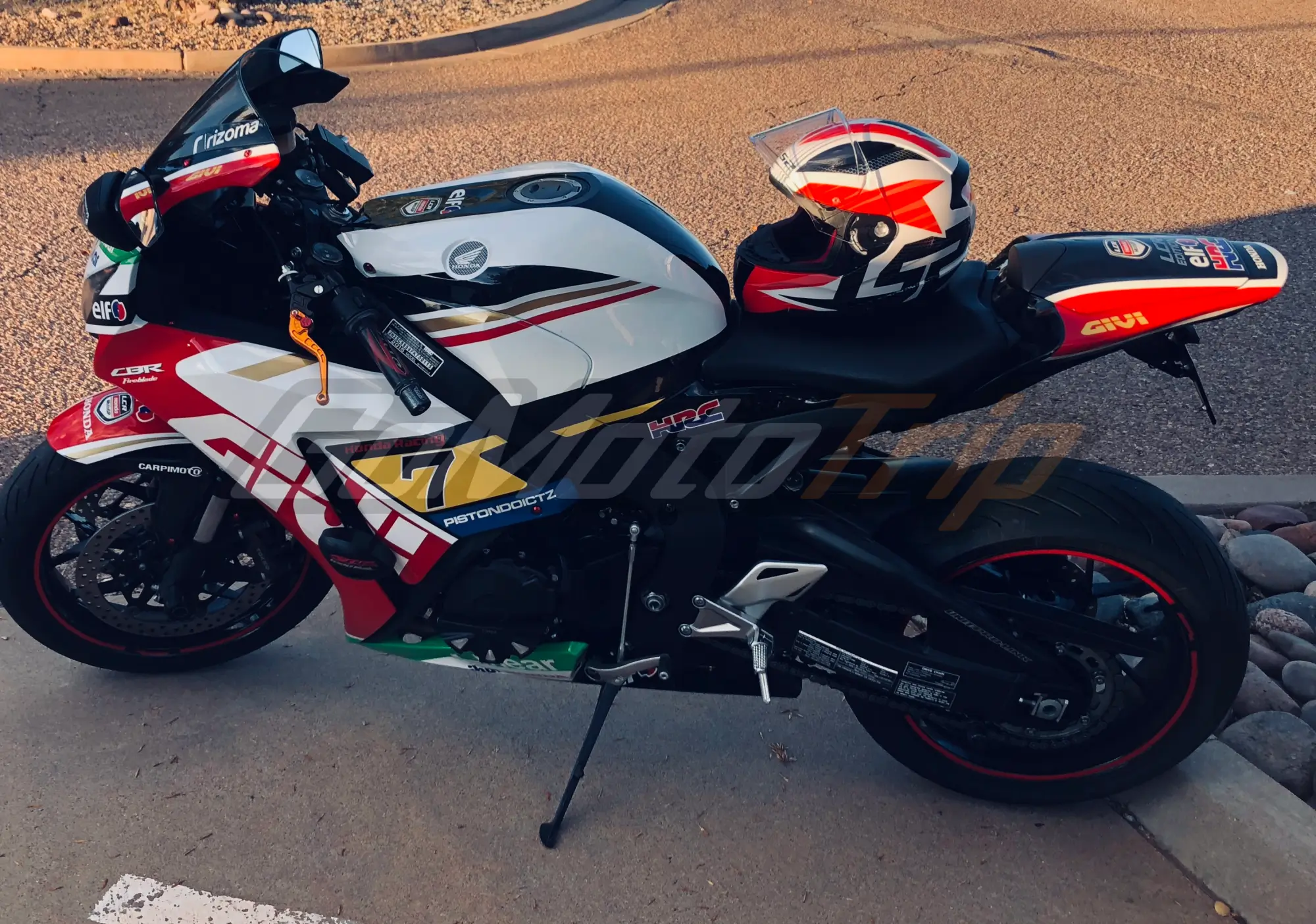 Rider-Review-Christopher-CBR1000RR-Fairing-7