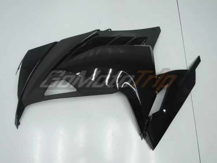 Ninja 300 Black Fairing 7