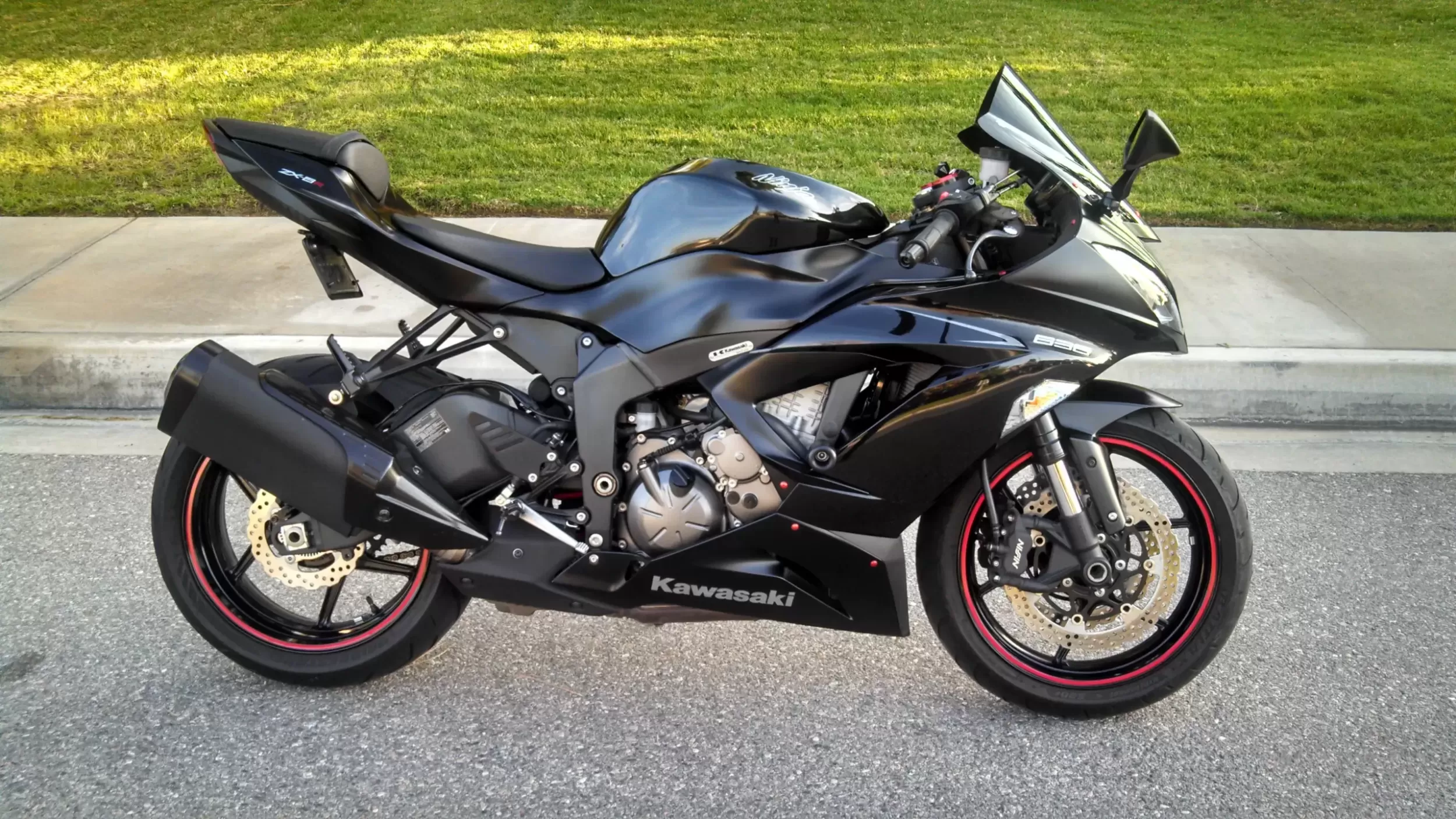 2013-2018-Kawasaki-Ninja-ZX-6R-Black