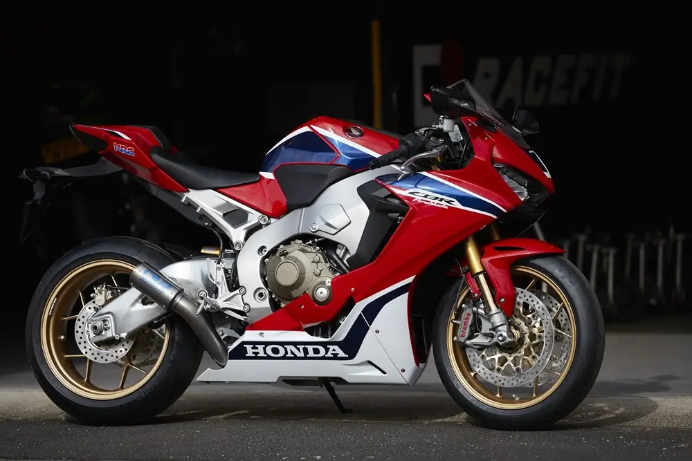 2017-Honda-CBR1000RR-Fireblade-SP