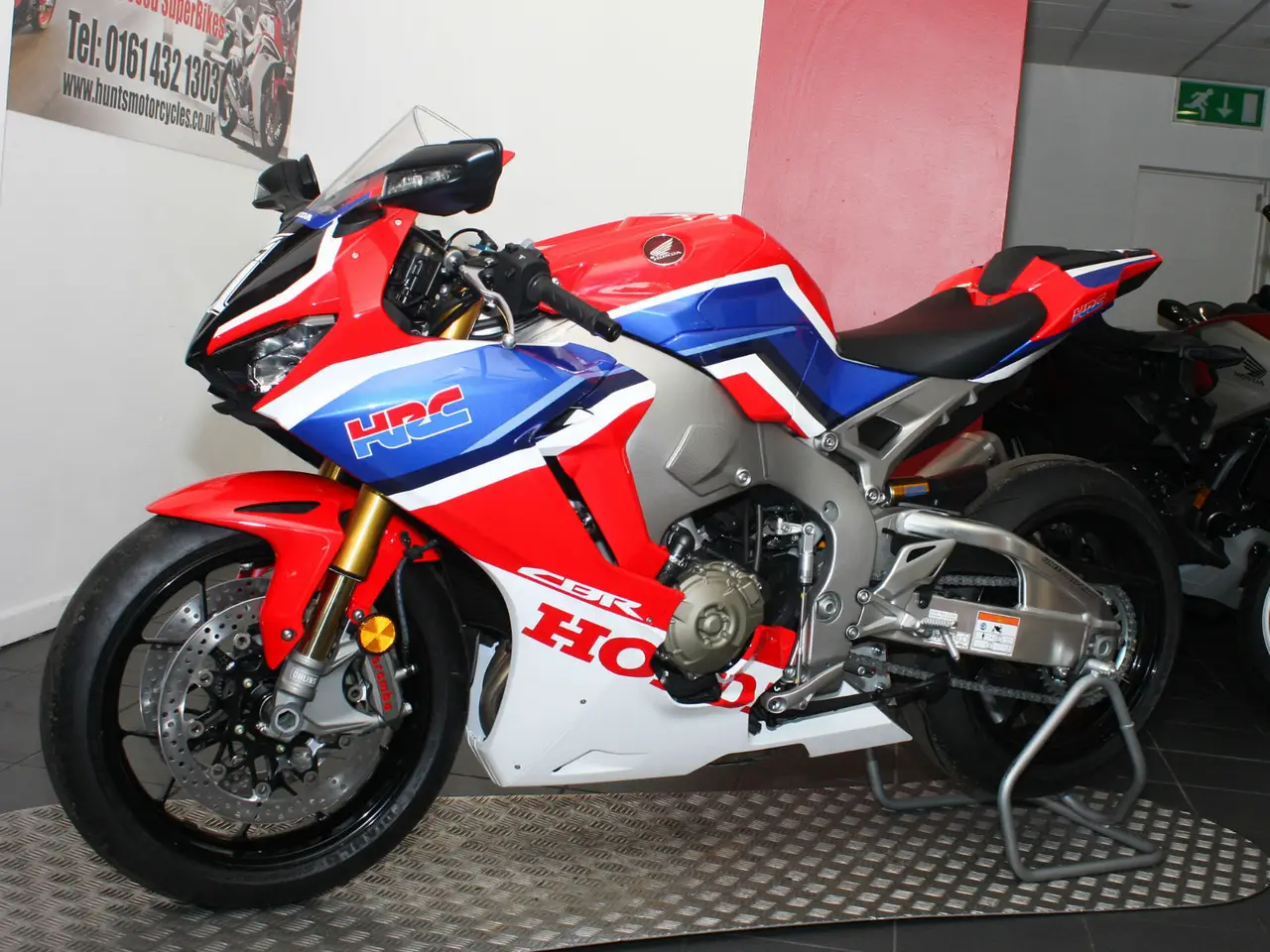 2017-2020-Honda-CBR1000RR-CBR1000RRW-Endurance-Edition-2