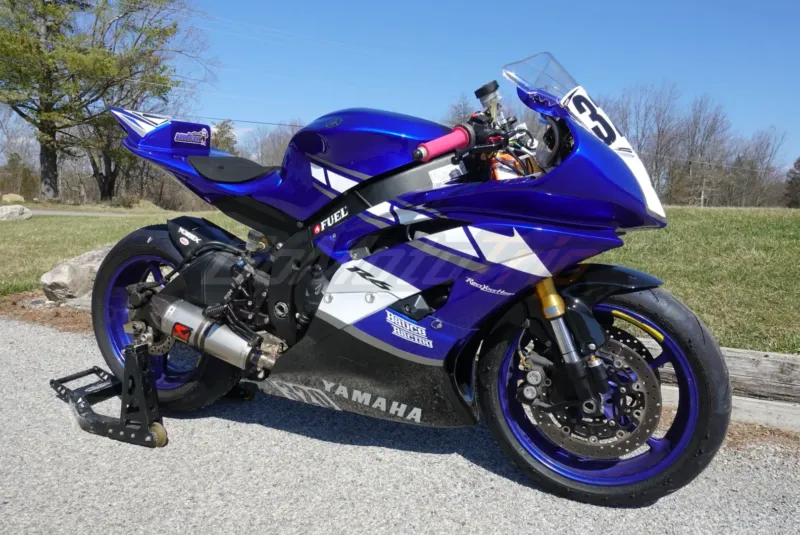 Rider Review Dennis Yamaha Yzf R6 Factory Edition Racing Fairing 2