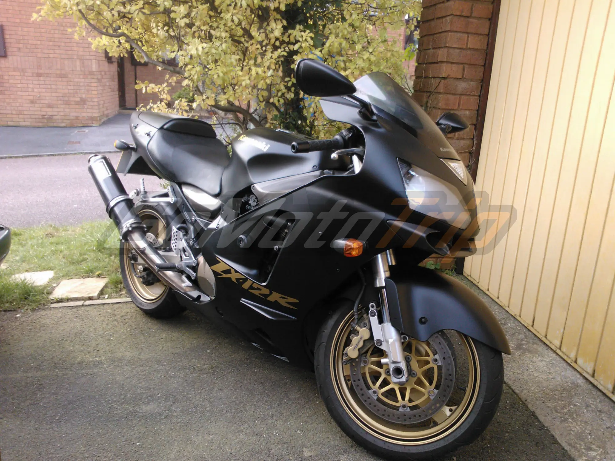 2002-2006-Kawasaki-Ninja-ZX-12R-Black