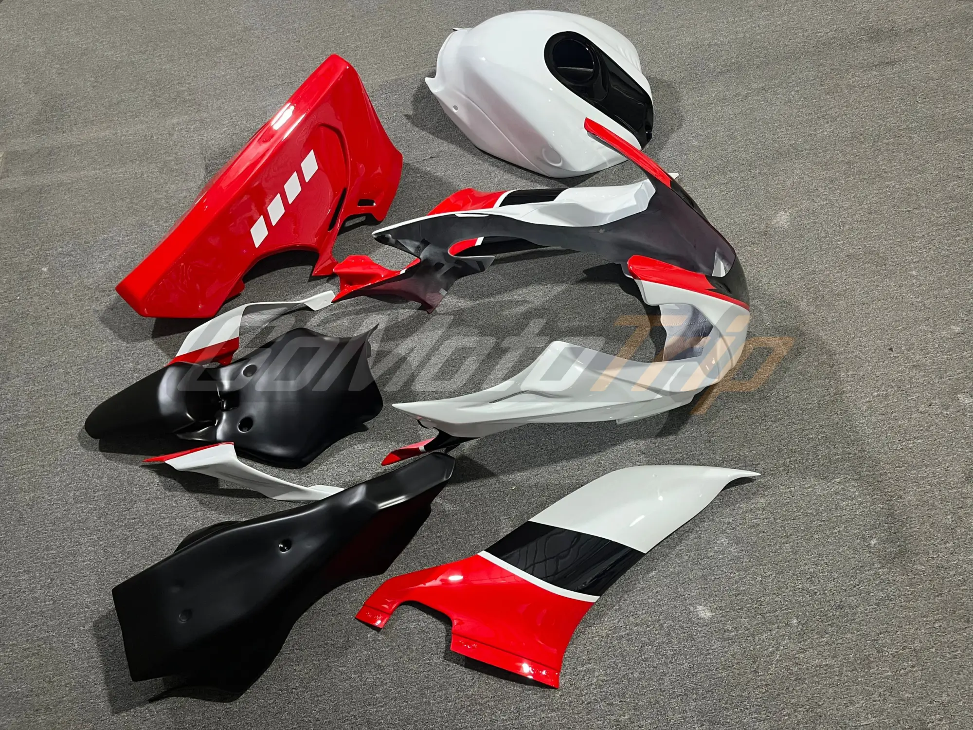 2023 Yamaha YZF-R6 GYTR 20th Anniversary Race Fairing 2