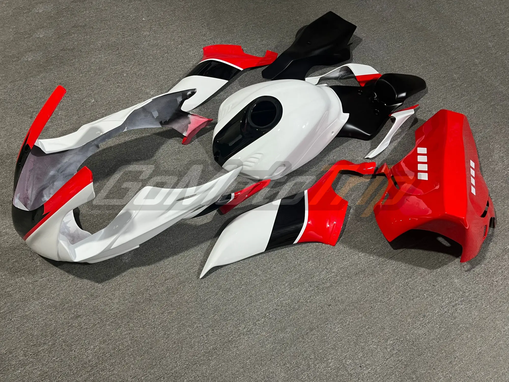 2023 Yamaha YZF-R6 GYTR 20th Anniversary Race Fairing 4