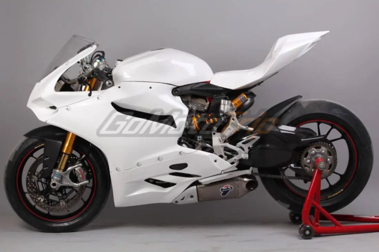 Ducati 899 1199 Panigale Race Bodywork On The Bike 4