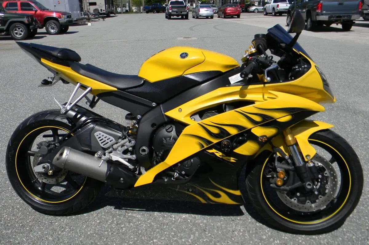 2008-Yamaha-YZF-R6-Cadmium-Yellow-Flames