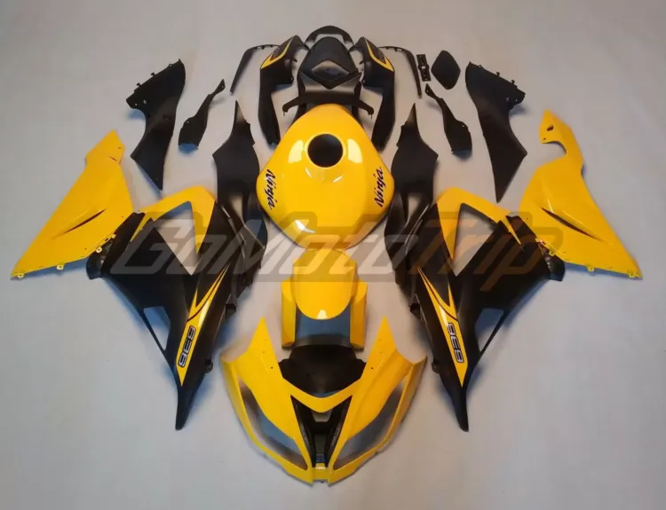 2013-Kawasaki-ZX-6R-Black-Yellow-Fairing