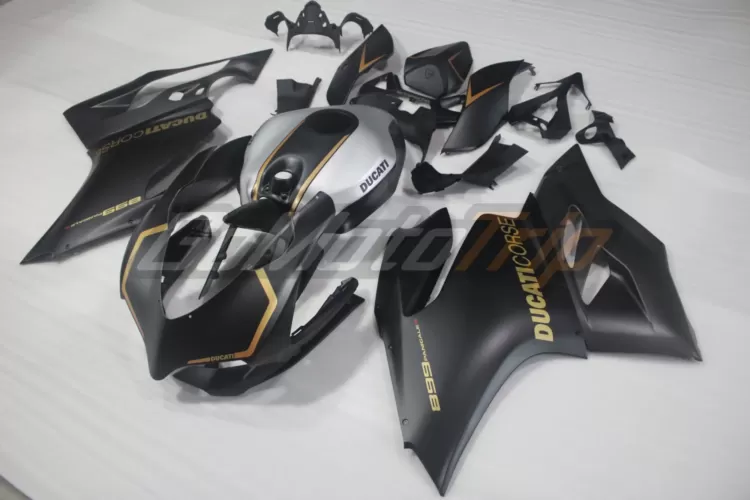 Ducati 899 Panigale S Black Fairing Kit 2