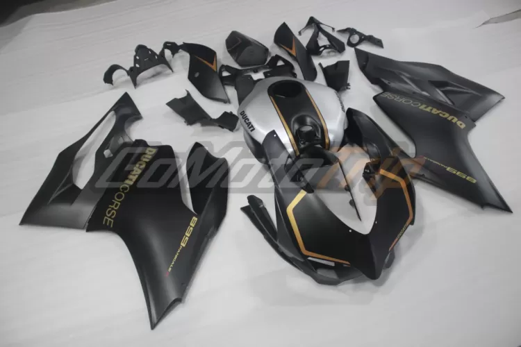 Ducati 899 Panigale S Black Fairing Kit 3