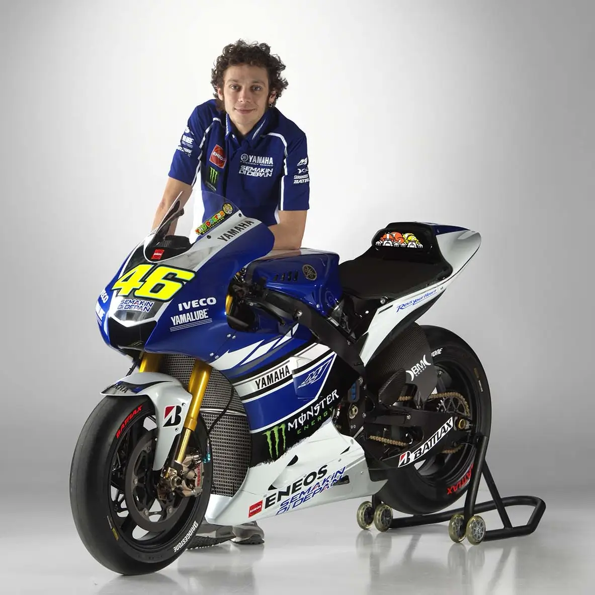 Yamaha-R1-YZR-M1-2013-MotoGP-Livery