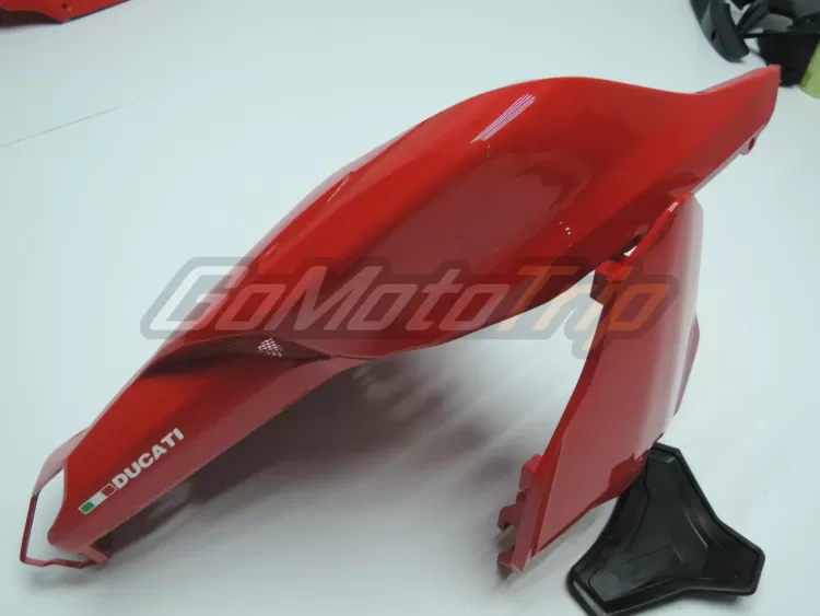 Ducati 1198 Red Fairing2 13