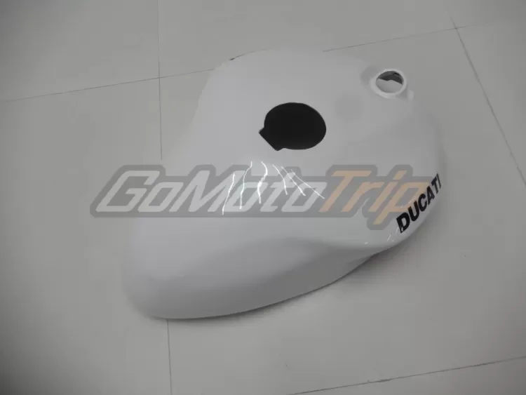 Ducati 1199 Panigale White Fairing 11