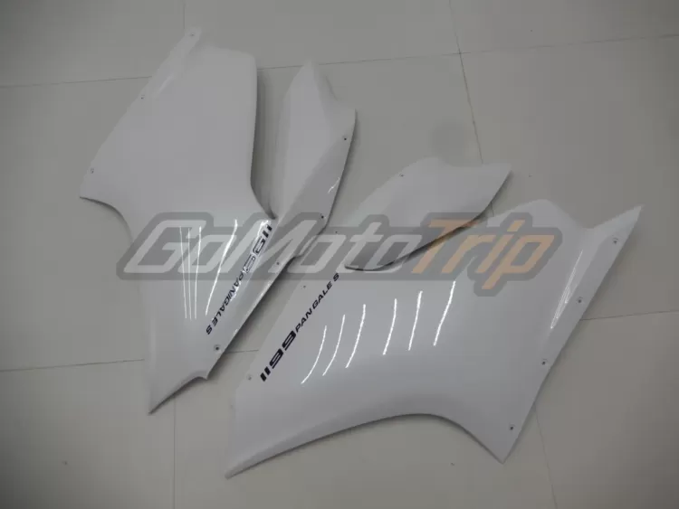 Ducati 1199 Panigale White Fairing 14