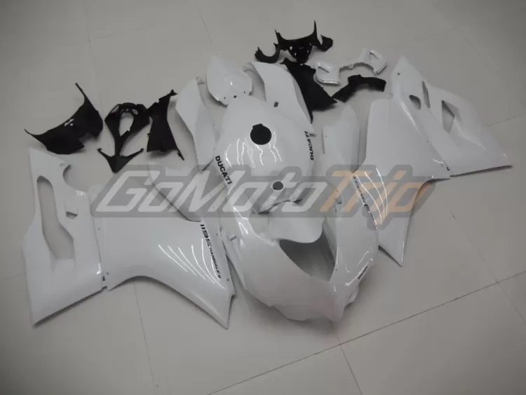 Ducati 1199 Panigale White Fairing 3