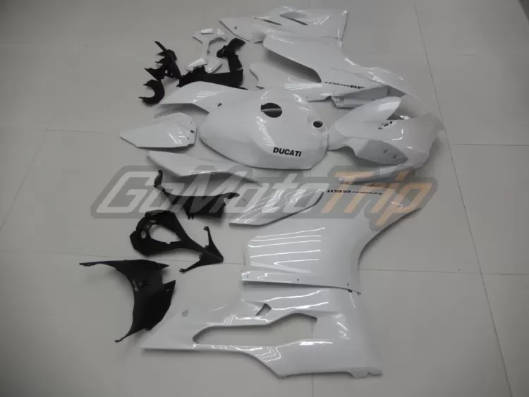 Ducati 1199 Panigale White Fairing 5