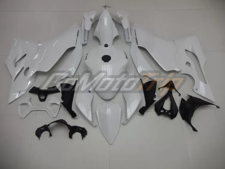 Ducati 1199 Panigale White Fairing 6