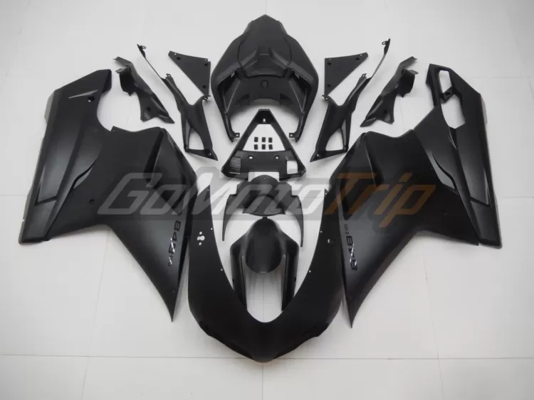 Ducati 848 Black Fairing 1