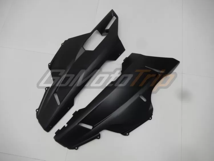 Ducati 848 Black Fairing 10