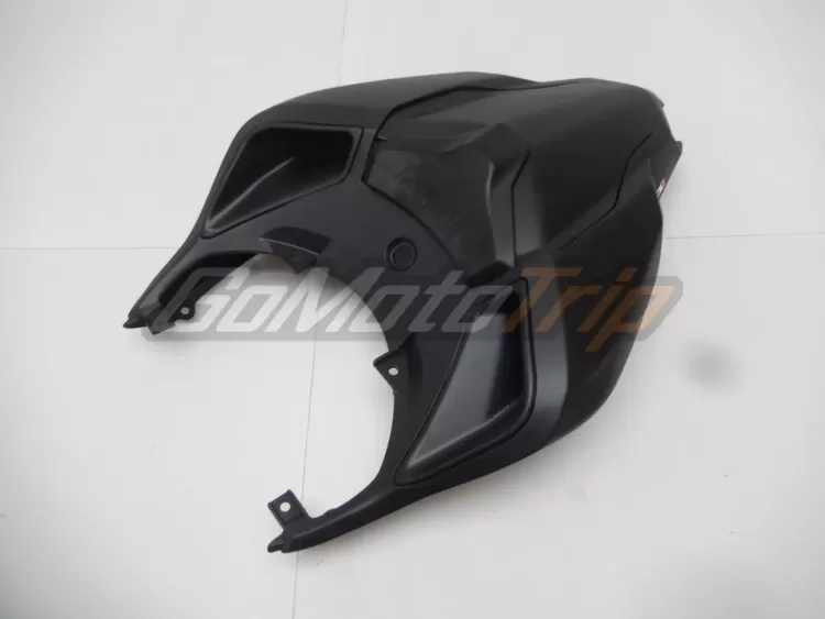 Ducati 848 Black Fairing 12