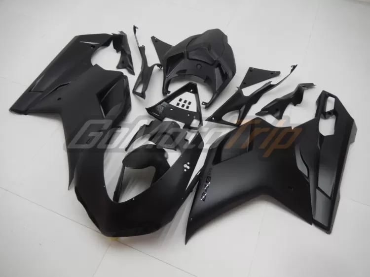 Ducati 848 Black Fairing 2