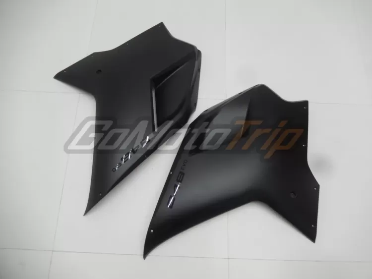 Ducati 848 Black Fairing 9