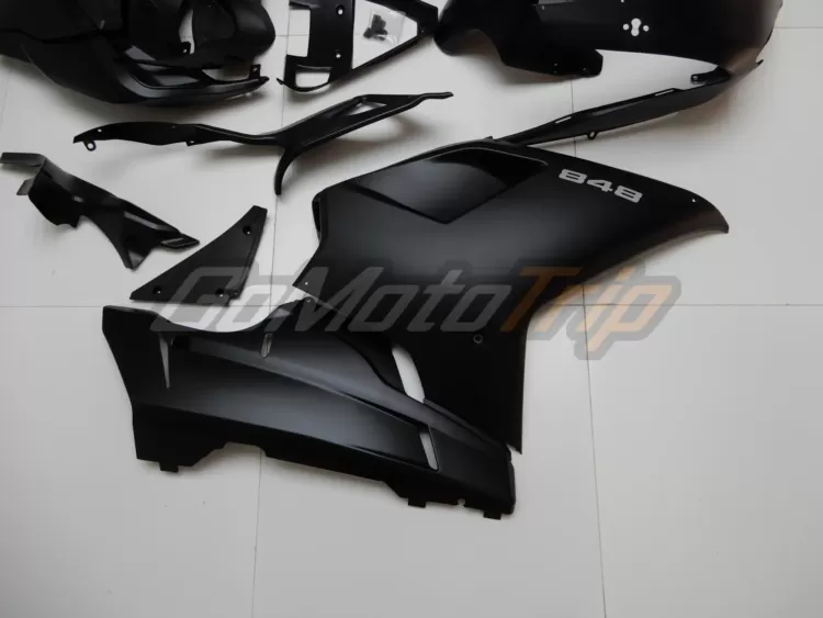 Ducati 848 Black Fairing2 9