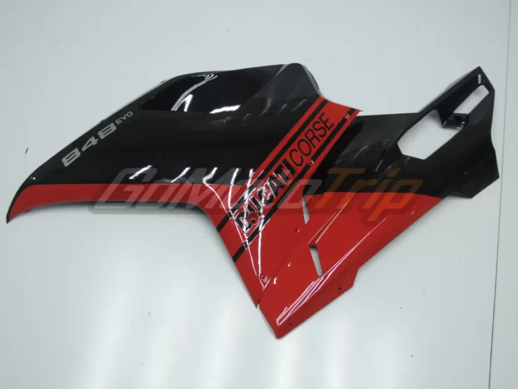 Ducati 848 Evo Black Red Fairing 6