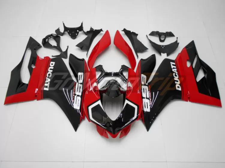 Ducati 899 Panigale Black Red Fairing 1