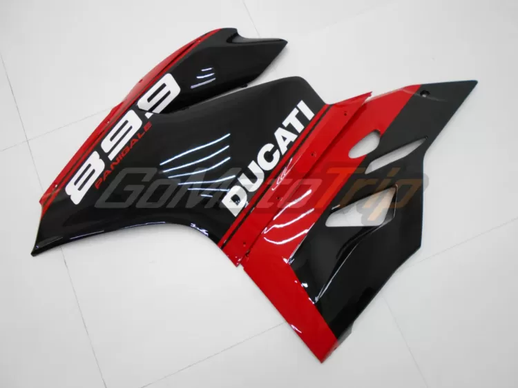 Ducati 899 Panigale Black Red Fairing 10