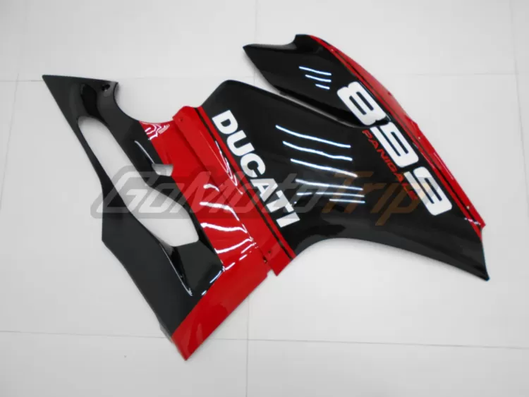 Ducati 899 Panigale Black Red Fairing 11