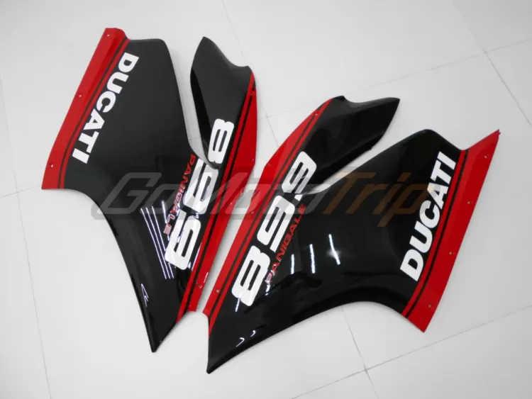 Ducati 899 Panigale Black Red Fairing 12