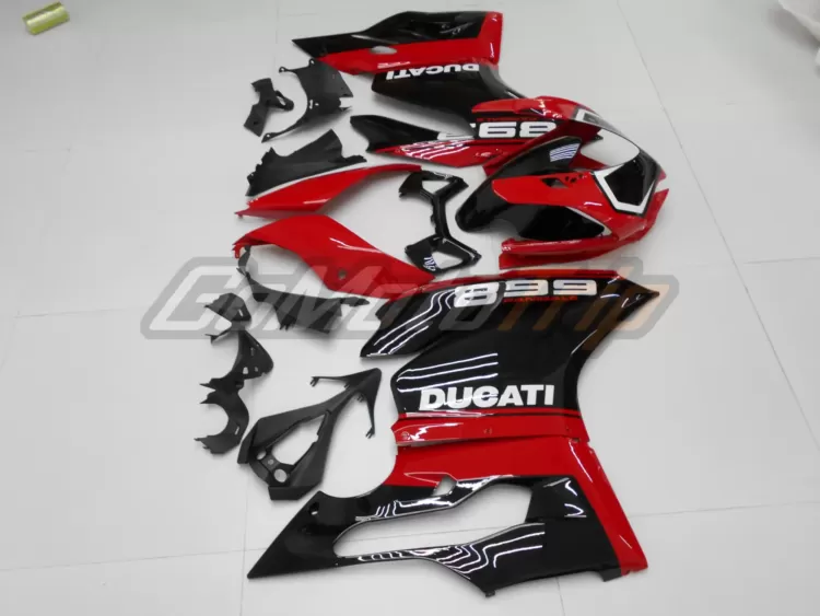 Ducati 899 Panigale Black Red Fairing 5