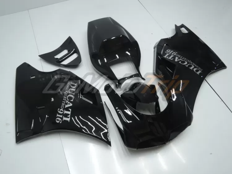 Ducati 916 Black Fairing 3