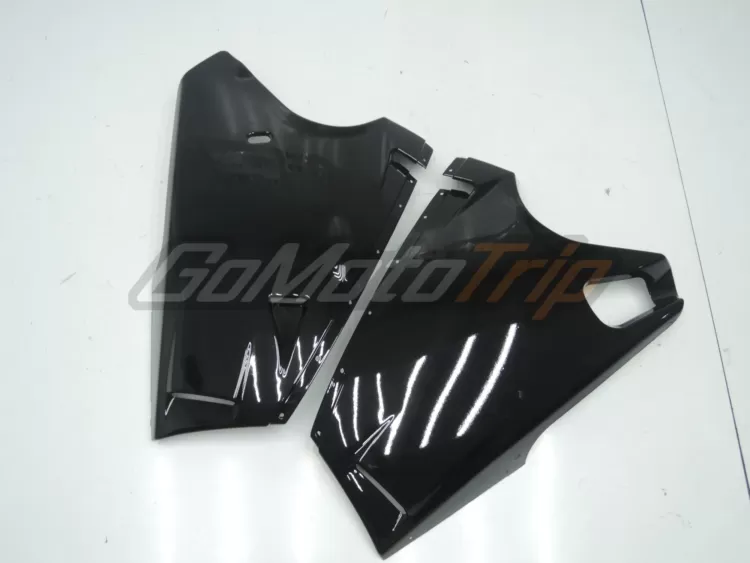 Ducati 916 Black Fairing 9