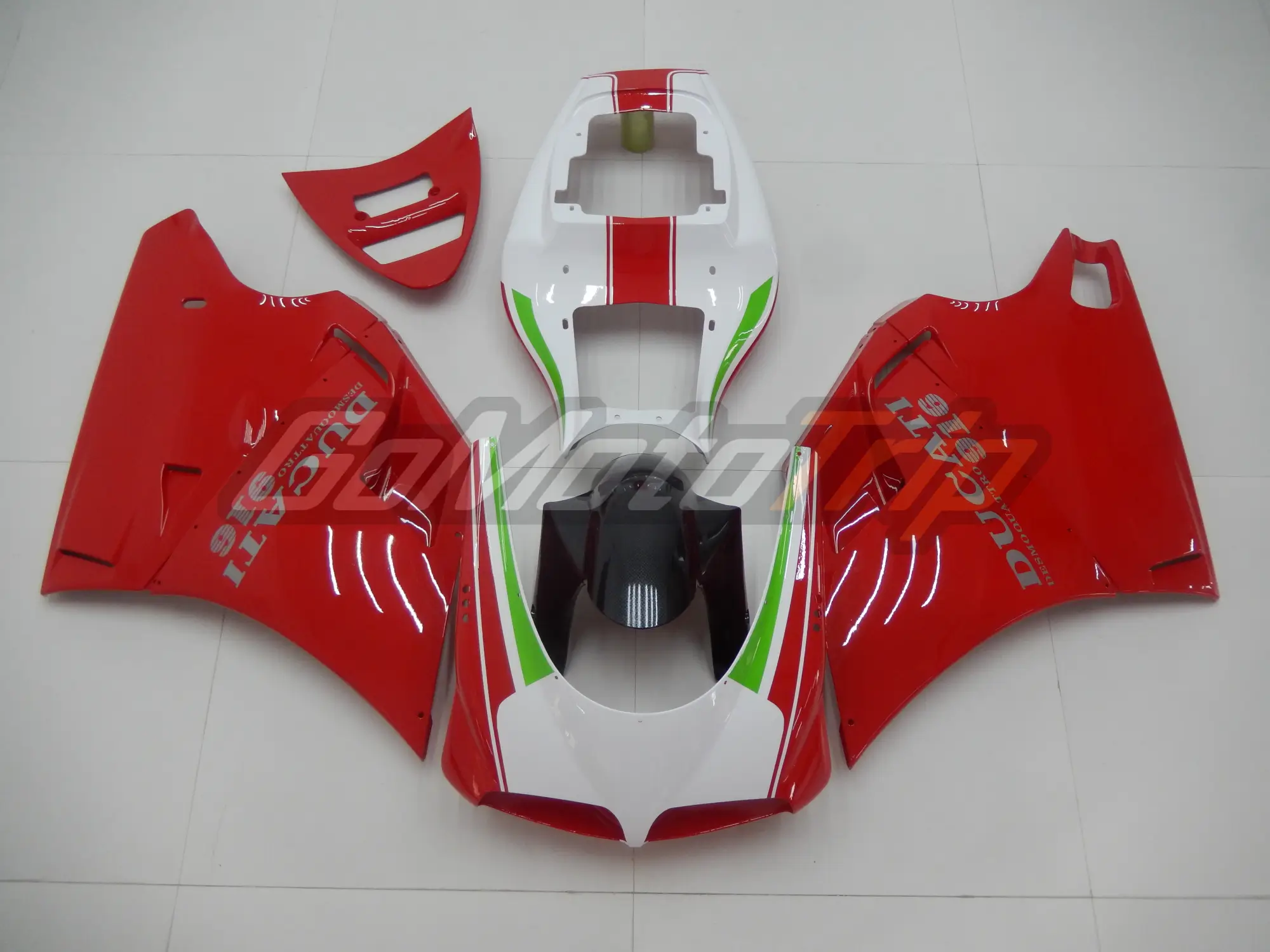 Ducati 916 Red Fairing2 1