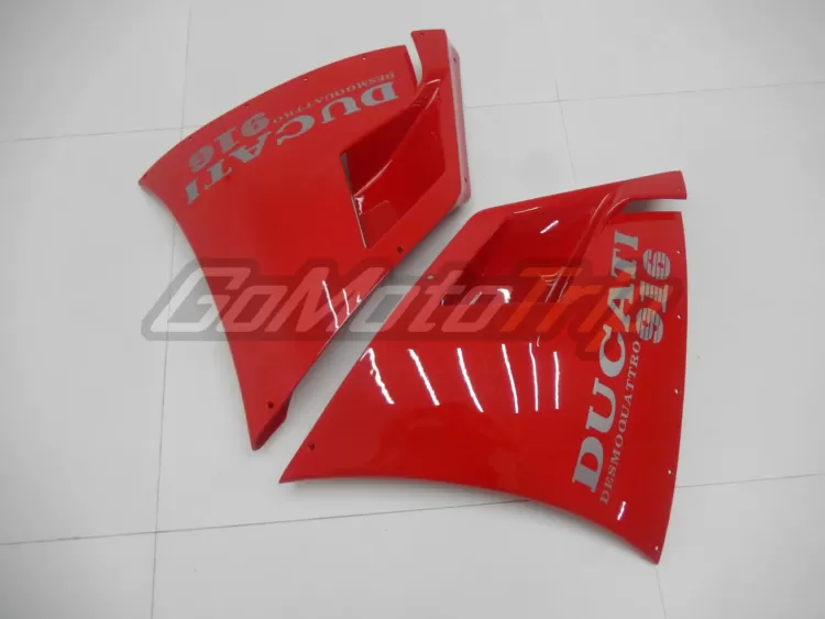 Ducati 916 Red Fairing2 11