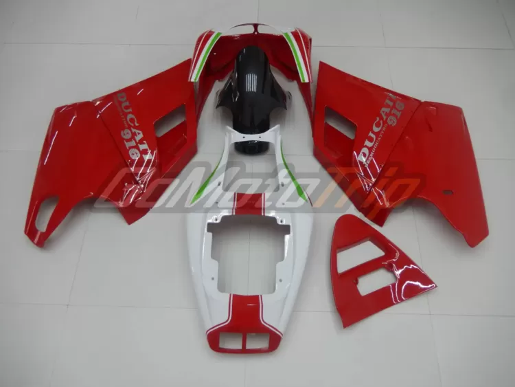 Ducati 916 Red Fairing2 6