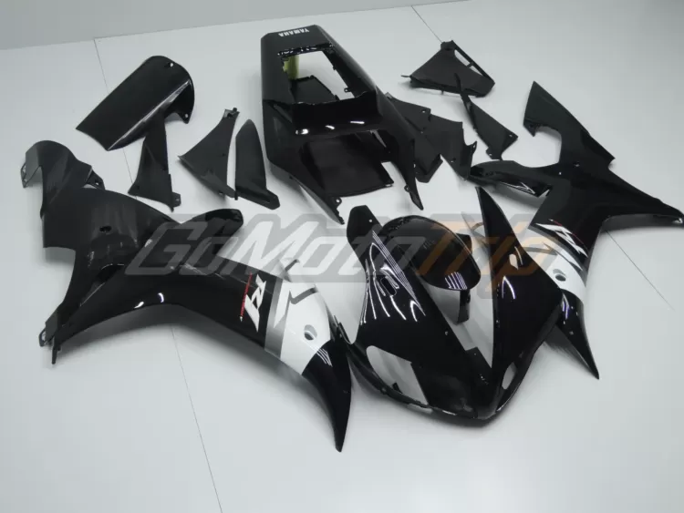 2002 2003 Yamaha Yzf R1 Black Fairing2 3