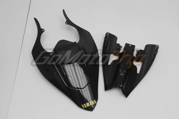 2004 2006 Yamaha Yzf R1 Black Fairing2 14