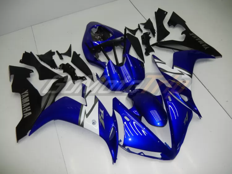 2004 Yamaha Yzf R1 Blue Fairing Edition 3