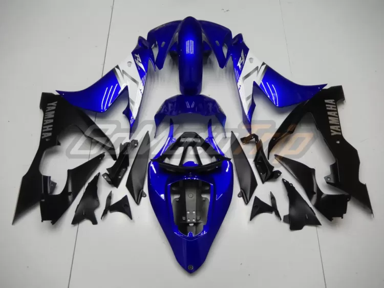 2004 Yamaha Yzf R1 Blue Fairing Edition 4