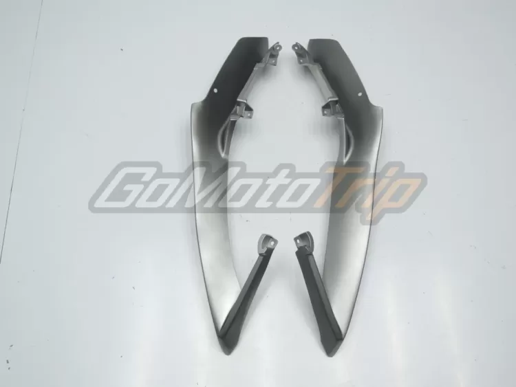 2007 2008 Yamaha Yzf R1 Silver Fairing 10