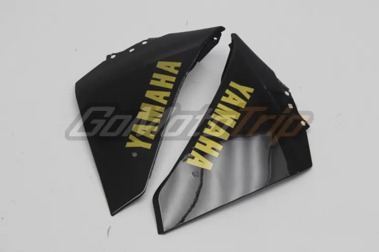 2009 2011 Yamaha Yzf R1 Black Fairing3 10