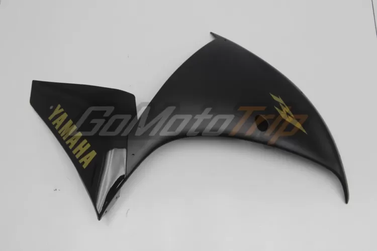 2009 2011 Yamaha Yzf R1 Black Fairing3 8